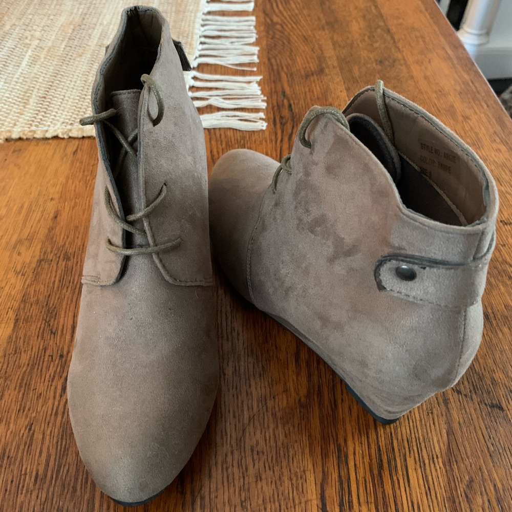 Sociology Angie Women’s Lace up booties